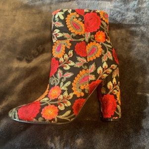 Beautiful fall colored heels!